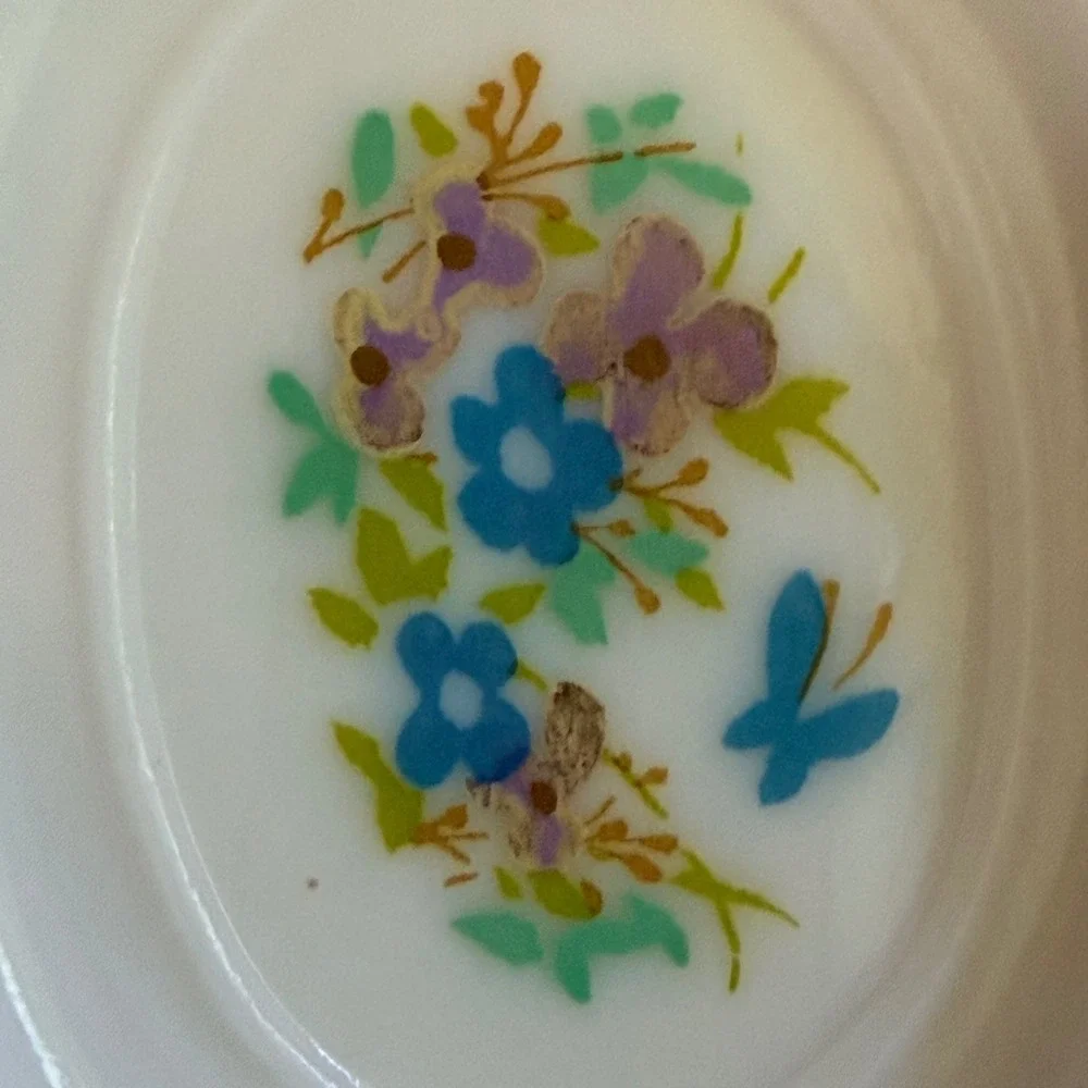 Vintage Avon Milk Glass Soap Dish Floral Butterfly Pedestal White Oval Trinket